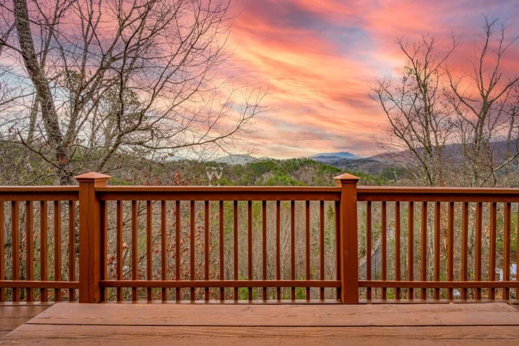 Over The Mountain - Smoky Mountain View Cabin Sevierville Esterno foto